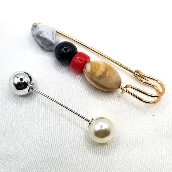Jewelry - Faux pearl beaded brooch/ sweater pin set of 2.